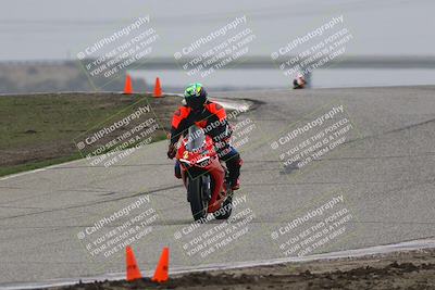 media/Nov-29-2025-TrackDaz (Sat) [[10ae2d9bce]]/B Group/Session 3 (Outside Grapevine)/